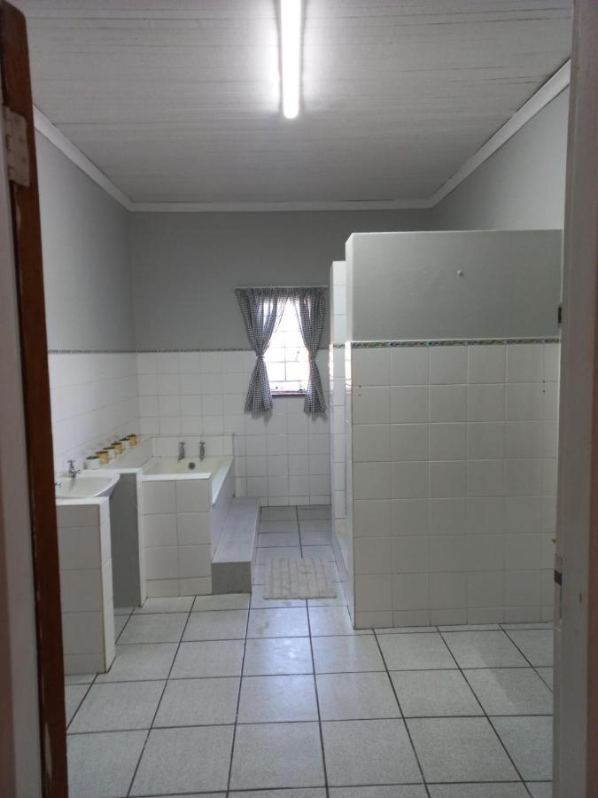 Orange Elephant Backpackers Albergue Addo Exterior foto